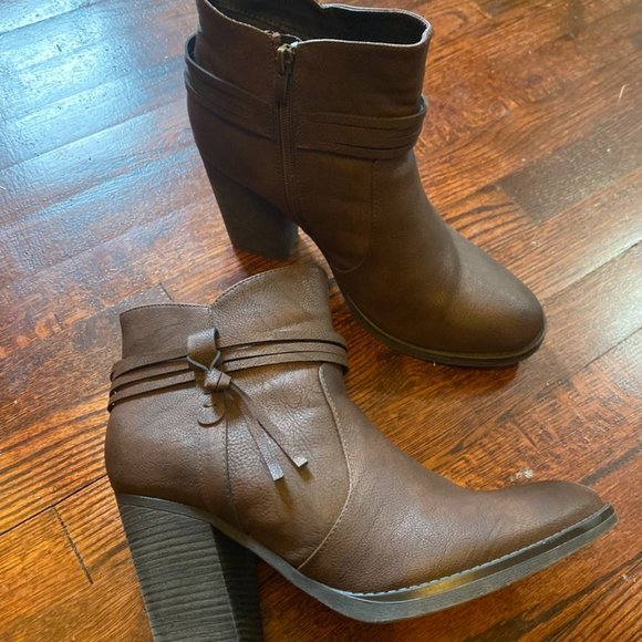 Women's Booties - Picture 1 of 3